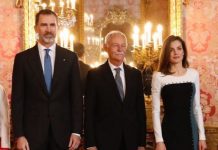 Los reyes de España Felipe y Letizia con el Premio Cervantes 2016, Eduardo Mendoza