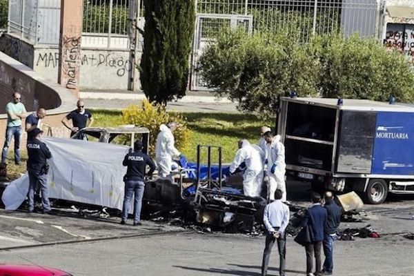 Conmocion Gitana Por La Muerte De Tres Ninas En Roma Periodistas En Espanol