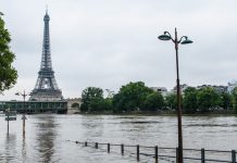 La Torre Eiffel vista desde el Puente de Bir-Hakeim. Antonio García, junio 2016