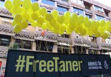 Protesta en Madrid para pedir la libertad de Taner Kiliç, presidente de Amnistía Internacional en Turquía