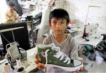 Los menores trabajan en condiciones de esclavitud en múltiples industrias
