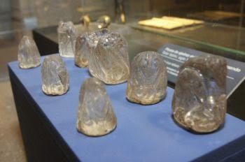 trebejos-cristal-de-marfil-catedral-Ourense-350x232 Ajedrez: historia de las piezas árabes y su relación con España
